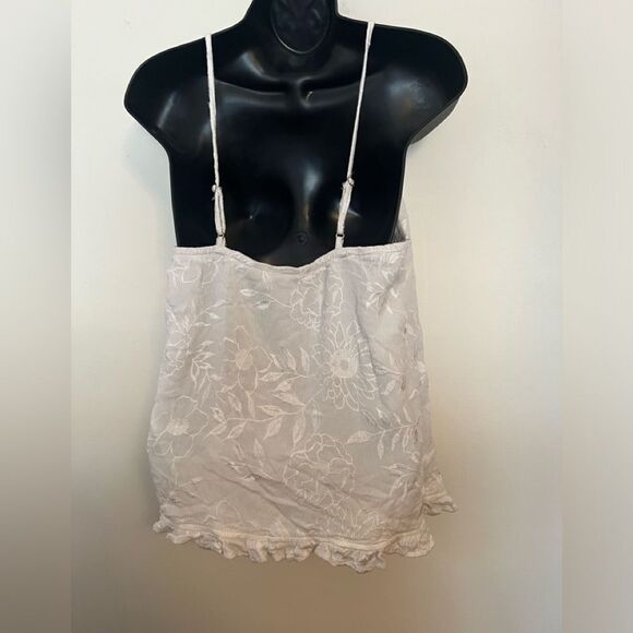 Plum Pretty Sugar Tank Top - Picture 4 of 4